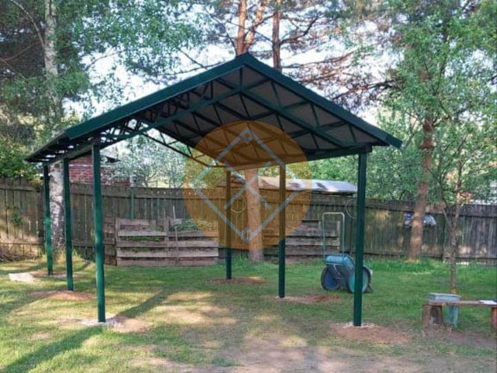 металлический навес для машины из профлиста