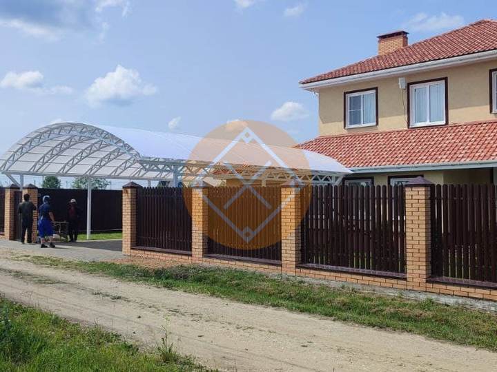 навес с арочной формой крыши