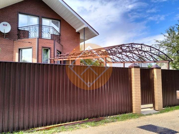 конструкция металлического навеса для загородного дома