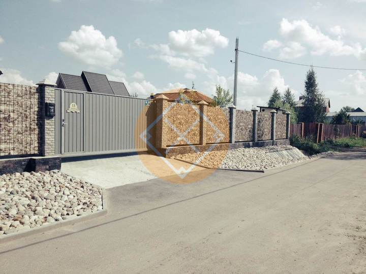 откатные ворота с автоматикой и забор из профлиста под камень