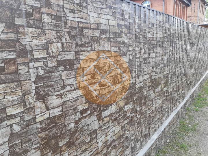 забор из профлиста под камень