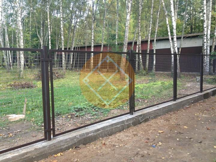 забор из сетки рабицы на фундаменте ЗБ-1693