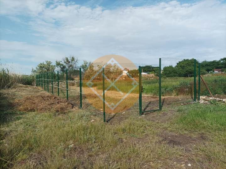 забор с калиткой из 3д сетки