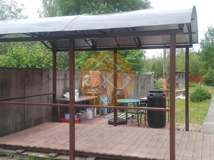 арочный навес небольшого размера