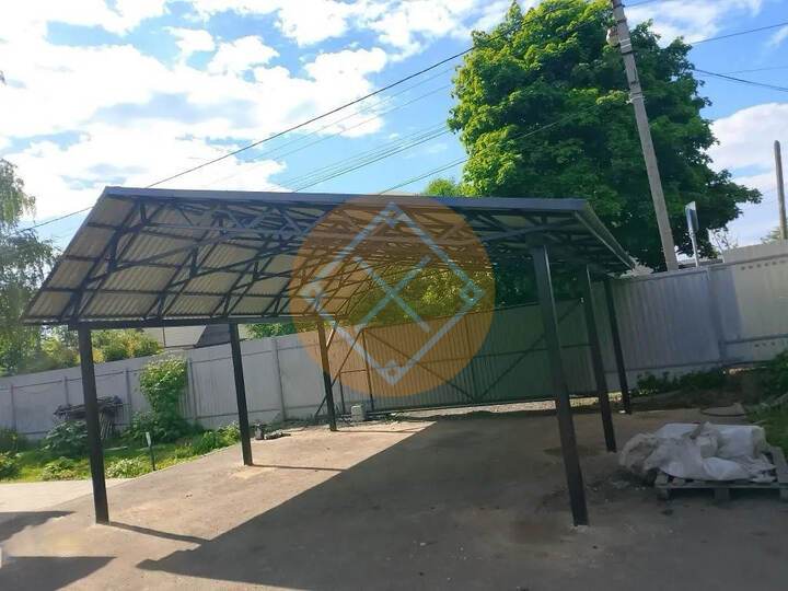 навес из профлиста с двускатной кровлей