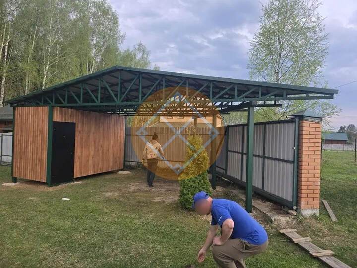 двускатный навес из профлиста с хозблоком