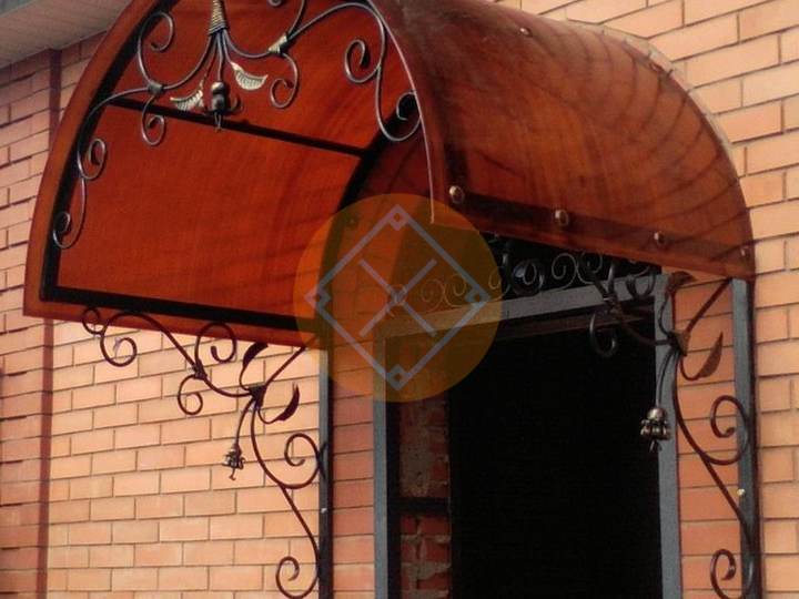 кованый козырек из поликарбоната