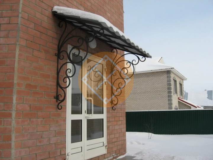 козырек из металлочерепицы