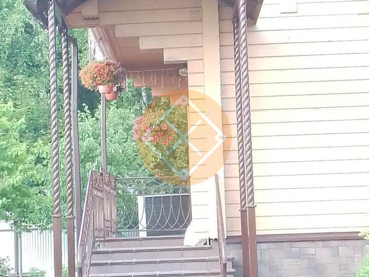 арочный козырек к дому