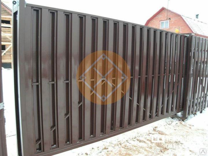 металлические откатные ворота из евроштакетника