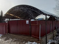арочный навес для загородного дома
