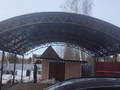 арочный навес для загородного дома