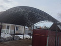 металлический навес для загородного дома
